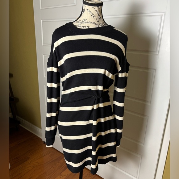 Tanya Taylor Striped Shirley Cold Shoulder Dress - Picture 4 of 9
